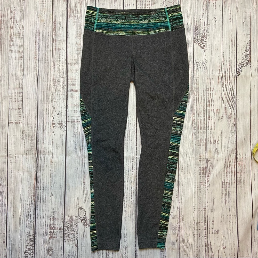 Athleta Retreat Revelation Tight. Size Medium. EUC